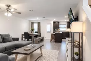 1679 Wynford Cir, Tavares, FL 32778 - Photo 5