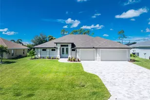 35 Broadmoor Ln, Rotonda West, FL 33947 - Photo 19