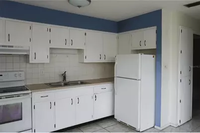 4350 Tahitian Gardens Circle #E, Holiday, FL 34691 - Photo 11