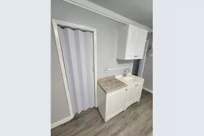 407 S Jupiter Avenue #7, Clearwater, FL 33755 - Photo 5