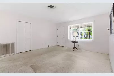 6617 27th Way N, Saint Petersburg, FL 33702 - Photo 9