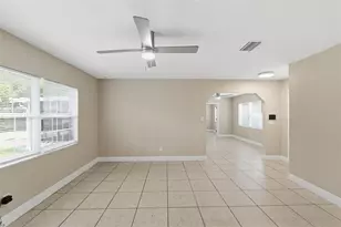 4612 Snook Dr, Tampa, FL 33617 - Photo 3