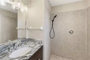 4612 Snook Dr, Tampa, FL 33617 - Photo 23