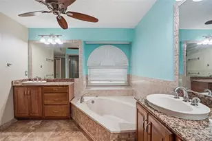 2715 Mock Orange Ct, Valrico, FL 33594 - Photo 29