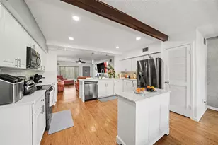 2284 Philippine Dr, Clearwater, FL 33763 - Photo 13