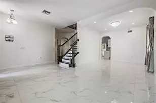 380 Rosalind Ln, Oldsmar, FL 34677 - Photo 5
