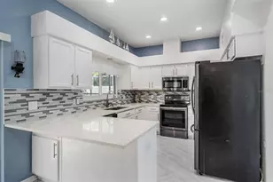 380 Rosalind Ln, Oldsmar, FL 34677 - Photo 9