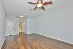 951 Villeroy Greens Dr, Sun City Center, FL 33573 - Photo 25