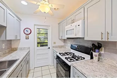5975 Terrace Park Drive N #204, Saint Petersburg, FL 33709 - Photo 11