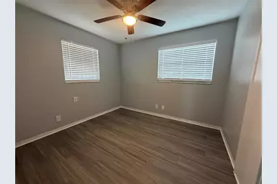 2935 Dr Martin Luther King Jr Street S, Saint Petersburg, FL 33705 - Photo 13