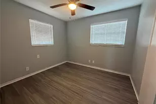 2935 Dr Martin Luther King Jr Street S, Saint Petersburg, FL 33705 - Photo 13