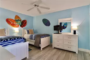 18400 Gulf Blvd, Indian Shores, FL 33785 - Photo 13