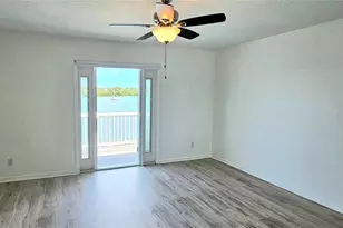3747 Pompano Dr SE, Saint Petersburg, FL 33705 - Photo 11