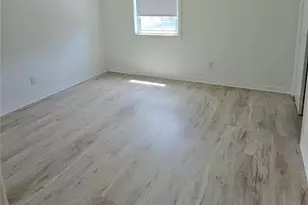 3747 Pompano Dr SE, Saint Petersburg, FL 33705 - Photo 25