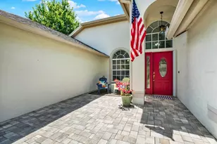 9042 Breland Dr, Tampa, FL 33626 - Photo 7