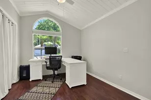 9042 Breland Dr, Tampa, FL 33626 - Photo 25