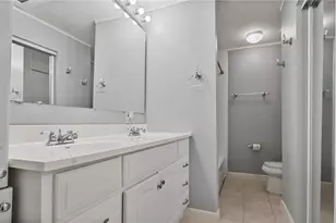 11717 Wesson Cir E, Tampa, FL 33618 - Photo 7