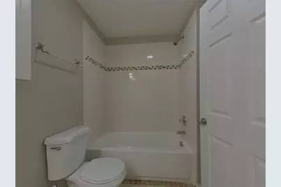 [Address not provided], Tampa, FL 33613 - Photo 9