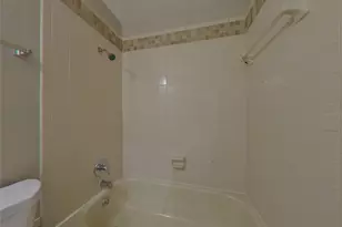 [Address not provided], Tampa, FL 33613 - Photo 13