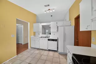 7632 Lakeside Woods Dr, Orlando, FL 32810 - Photo 7