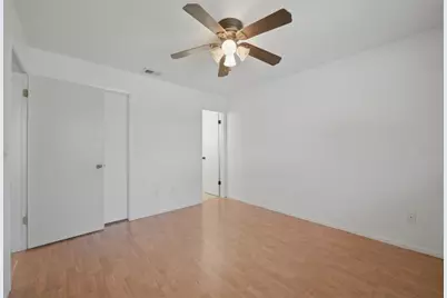 7632 Lakeside Woods Drive, Orlando, FL 32810 - Photo 15
