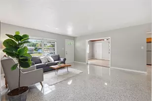 8017 Cardinal Dr, Tampa, FL 33617 - Photo 5