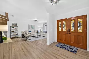 11004 Theresa Arbor Dr, Temple Terrace, FL 33617 - Photo 5