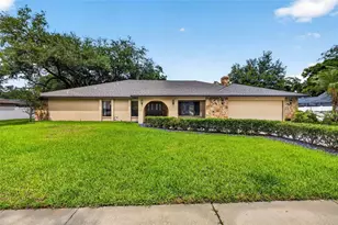 11004 Theresa Arbor Dr, Temple Terrace, FL 33617 - Photo 1