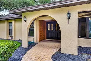 11004 Theresa Arbor Dr, Temple Terrace, FL 33617 - Photo 3