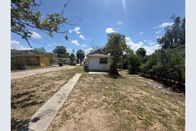 2220 20th Street S, Saint Petersburg, FL 33712 - Photo 11