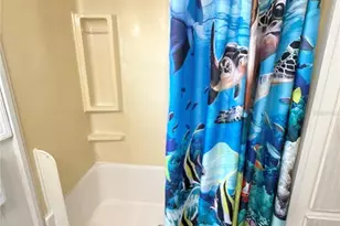425 Mt Piney Ave NE, Saint Petersburg, FL 33702 - Photo 17