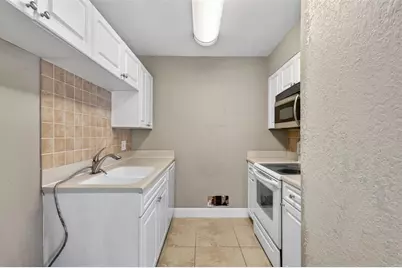 2521 Cedar Cypress Court #101, Tampa, FL 33618 - Photo 15