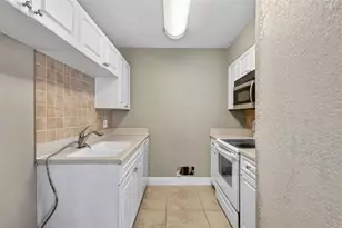 2521 Cedar Cypress Ct., Tampa, FL 33618 - Photo 15