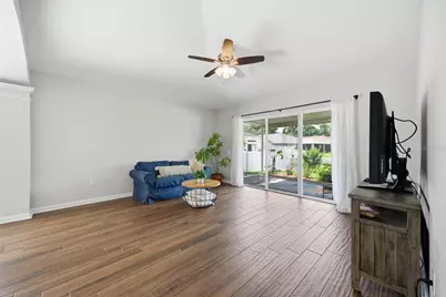 25114 Lexington Oaks Boulevard, Wesley Chapel, FL 33544 - Photo 19