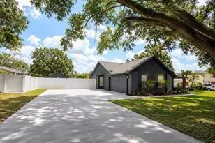 29341 Rhodin Pl, Wesley Chapel, FL 33545 - Photo 5
