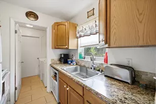 12452 Eddington Rd, Spring Hill, FL 34609 - Photo 17