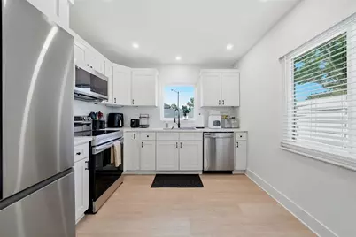2600 Barksdale Court, Clearwater, FL 33761 - Photo 9