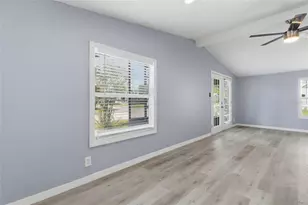 36131 Zinnia St, Zephyrhills, FL 33541 - Photo 7