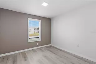 36131 Zinnia St, Zephyrhills, FL 33541 - Photo 13