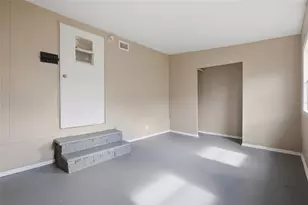 36131 Zinnia St, Zephyrhills, FL 33541 - Photo 21