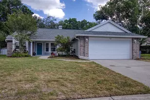 957 Edgehill Dr, Palm Harbor, FL 34684 - Photo 1