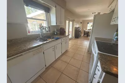 1213 Croydonwood Cir, Brandon, FL 33510 - Photo 11