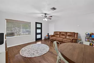 1318 W Rambla St, Tampa, FL 33612 - Photo 11