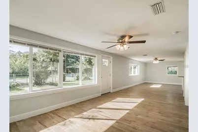313 24th Avenue E, Bradenton, FL 34208 - Photo 5