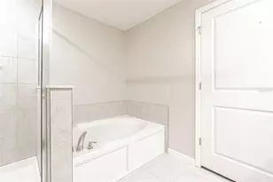 817 Royal Empress Dr, Ruskin, FL 33570 - Photo 29