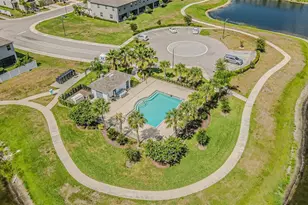 817 Royal Empress Dr, Ruskin, FL 33570 - Photo 13