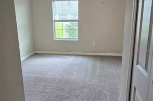 817 Royal Empress Dr, Ruskin, FL 33570 - Photo 11