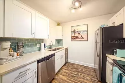 17035 Gulf Boulevard #216, Saint Petersburg, FL 33708 - Photo 5