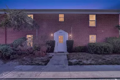 8542 10th Street N #B, Saint Petersburg, FL 33702 - Photo 1