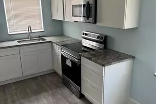 8542 10th St N, Saint Petersburg, FL 33702 - Photo 9